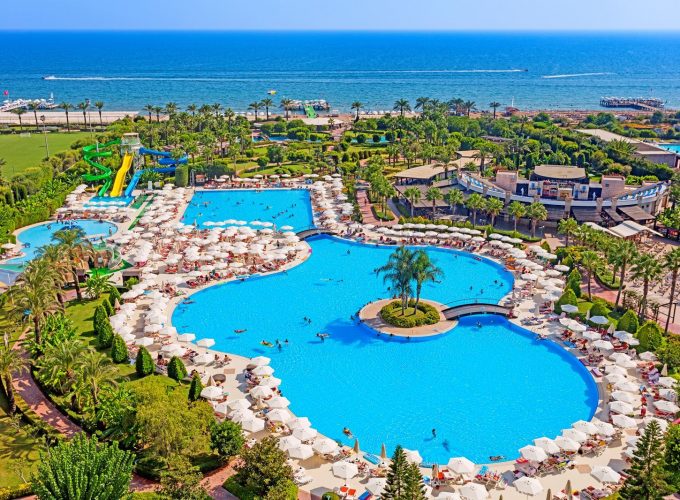 Spectaculaire 5-sterren ultra all in resort met aan het strand in Antalya